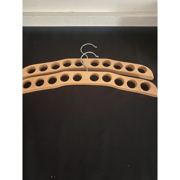 Scarf hanger natural high quality hardwood 10 - Hole Lot Of 2 - Picture 1 of 6